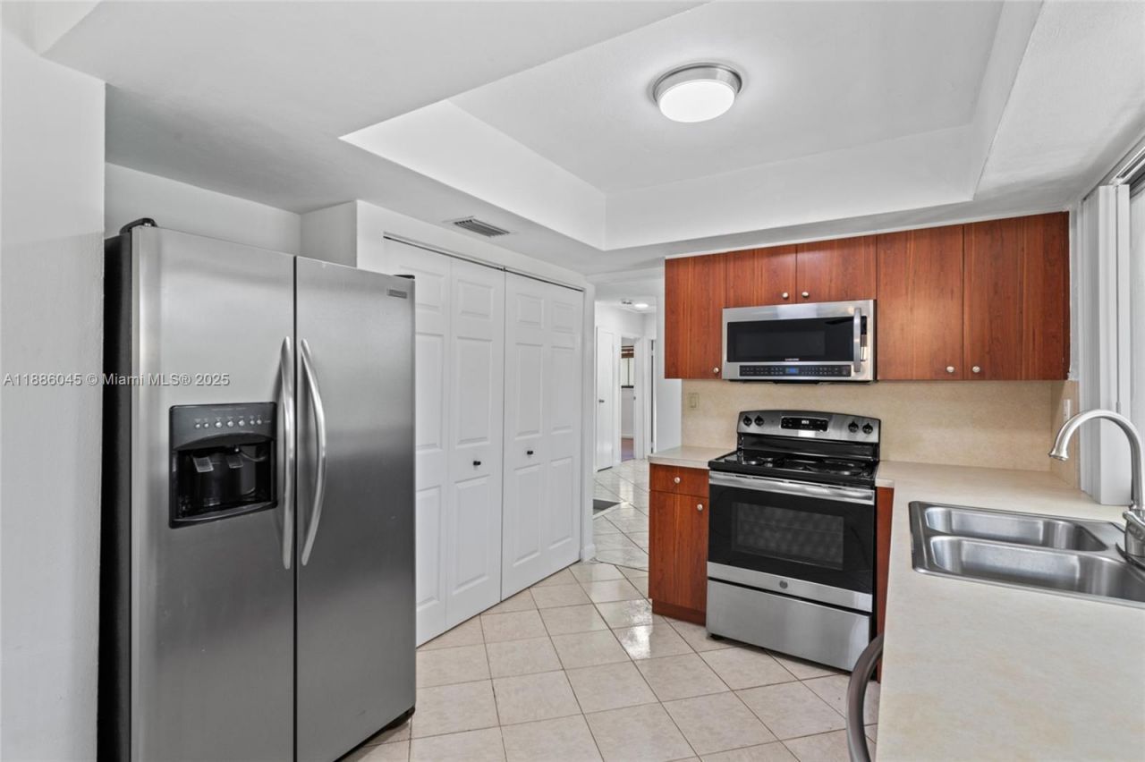 7070 NW 21st St, Sunrise, FL 33313 Photo