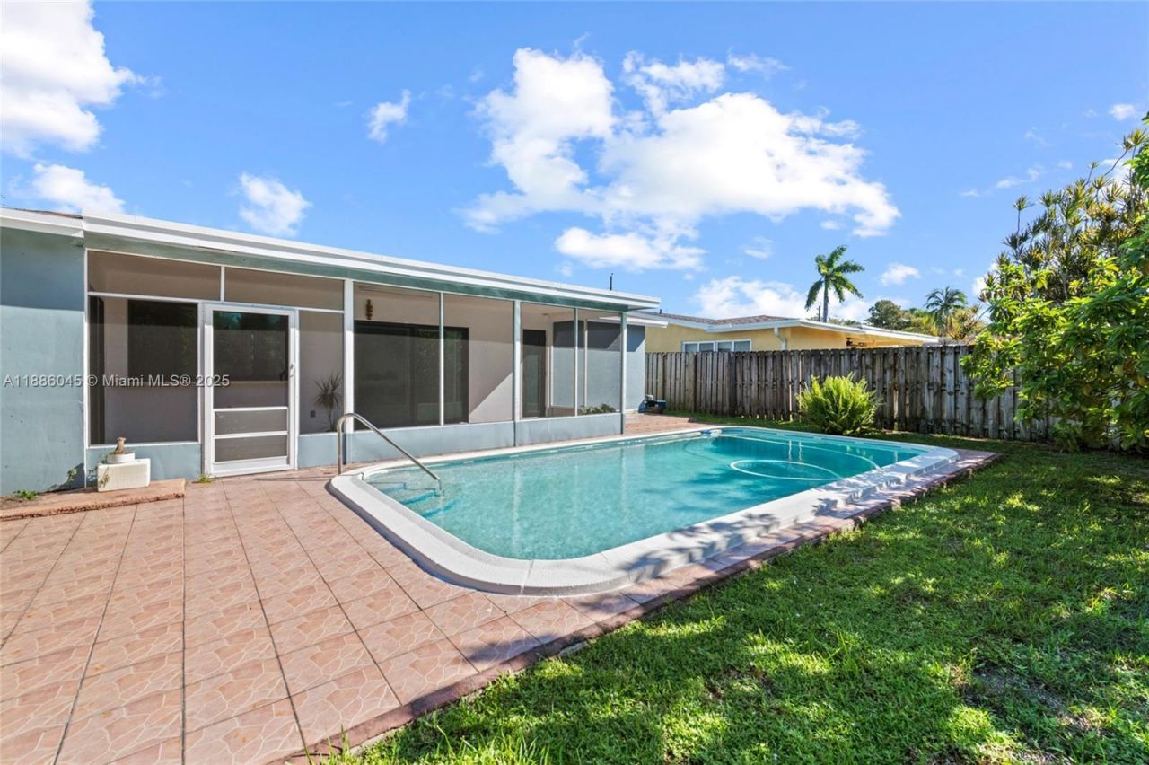 7070 NW 21st St, Sunrise, FL 33313 Photo