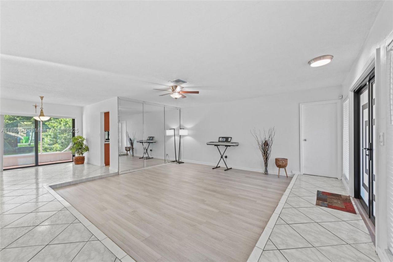 7070 NW 21st St, Sunrise, FL 33313 Photo