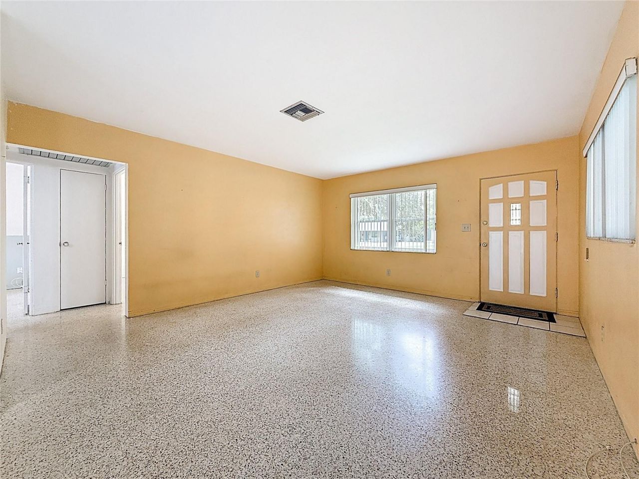 6251 2nd Avenue S, Saint Petersburg, FL 33707 Photo