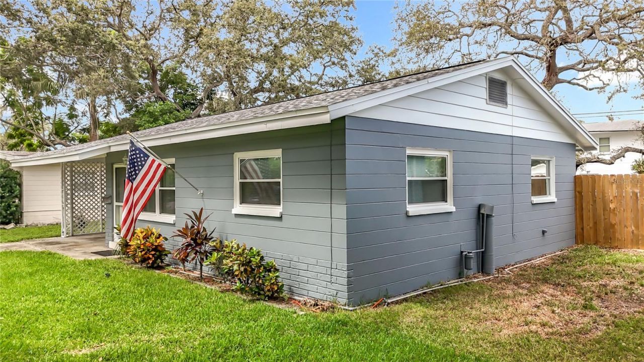 6251 2nd Avenue S, Saint Petersburg, FL 33707 Photo