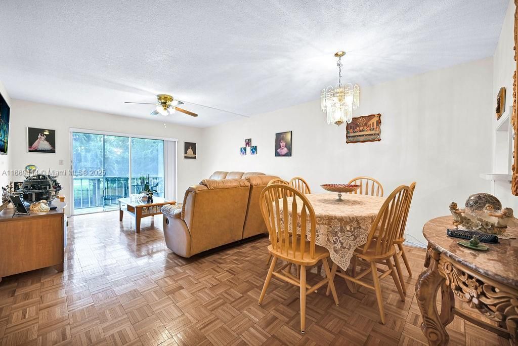 4800 Hillcrest Ln, Unit 210, Hollywood, FL 33021 Photo