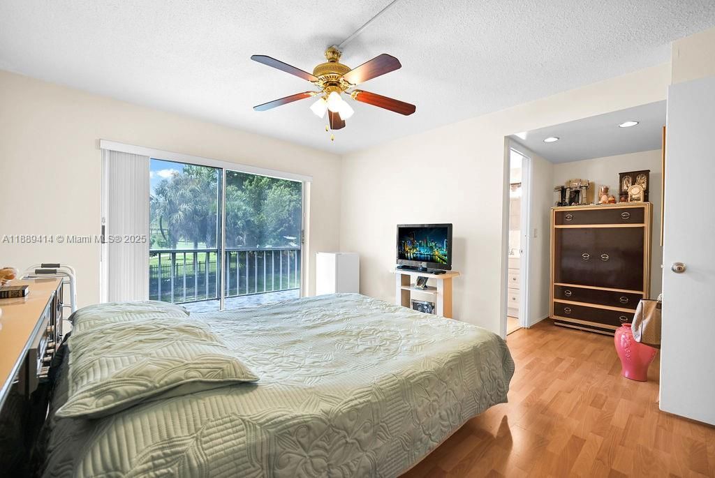 4800 Hillcrest Ln, Unit 210, Hollywood, FL 33021 Photo