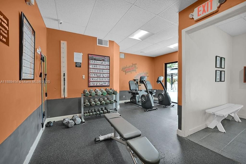 4800 Hillcrest Ln, Unit 210, Hollywood, FL 33021 Photo