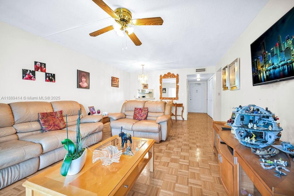 4800 Hillcrest Ln, Unit 210, Hollywood, FL 33021 Photo