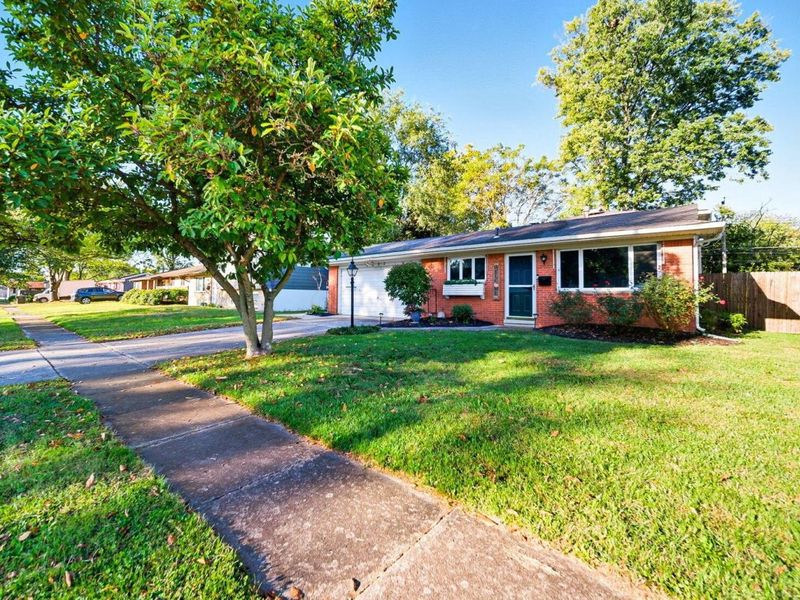 2627 Hubbell Road, Columbus, OH 43232 Photo 2