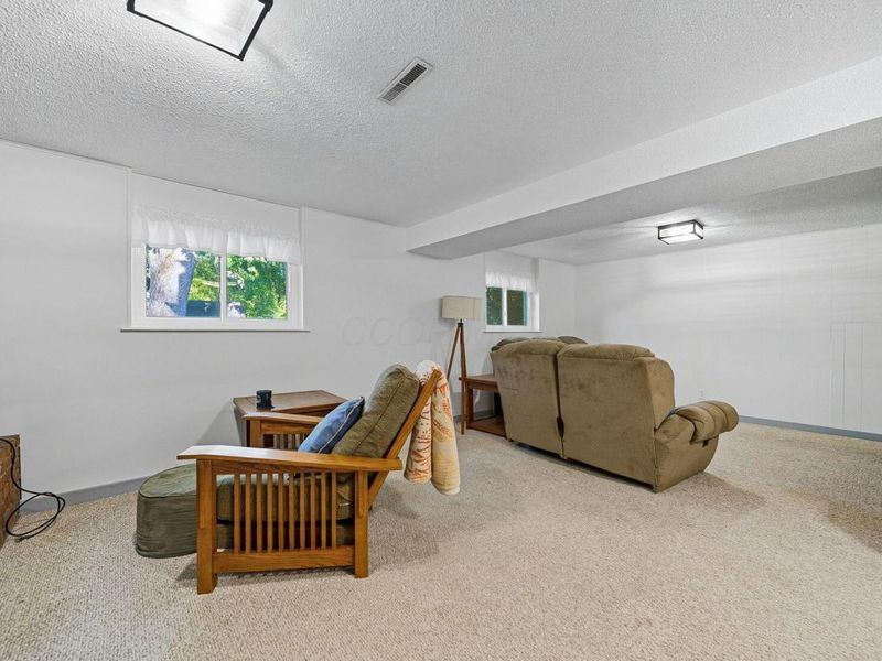 2627 Hubbell Road, Columbus, OH 43232 Photo 21