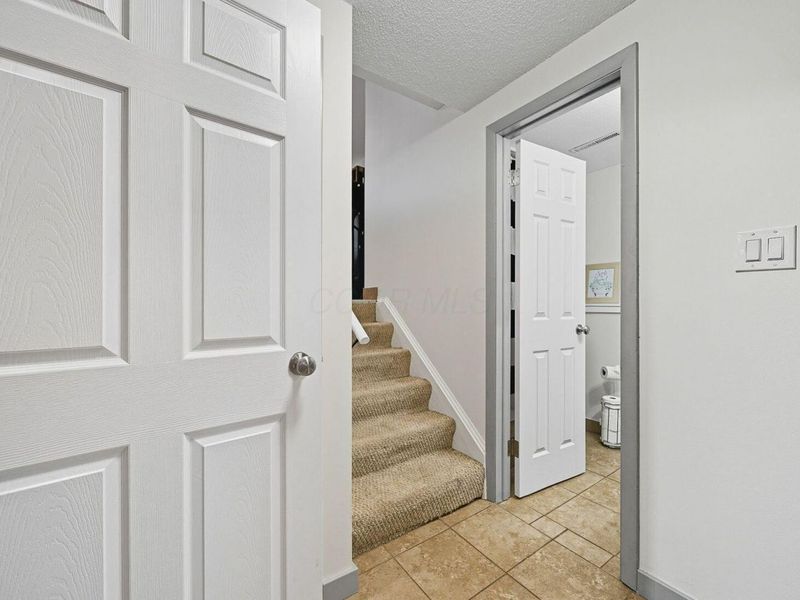 2627 Hubbell Road, Columbus, OH 43232 Photo 22