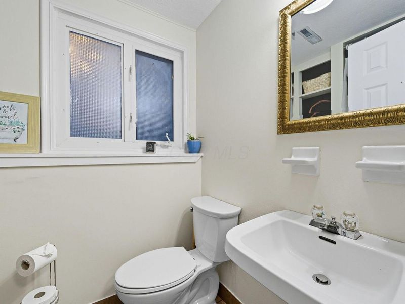 2627 Hubbell Road, Columbus, OH 43232 Photo 25