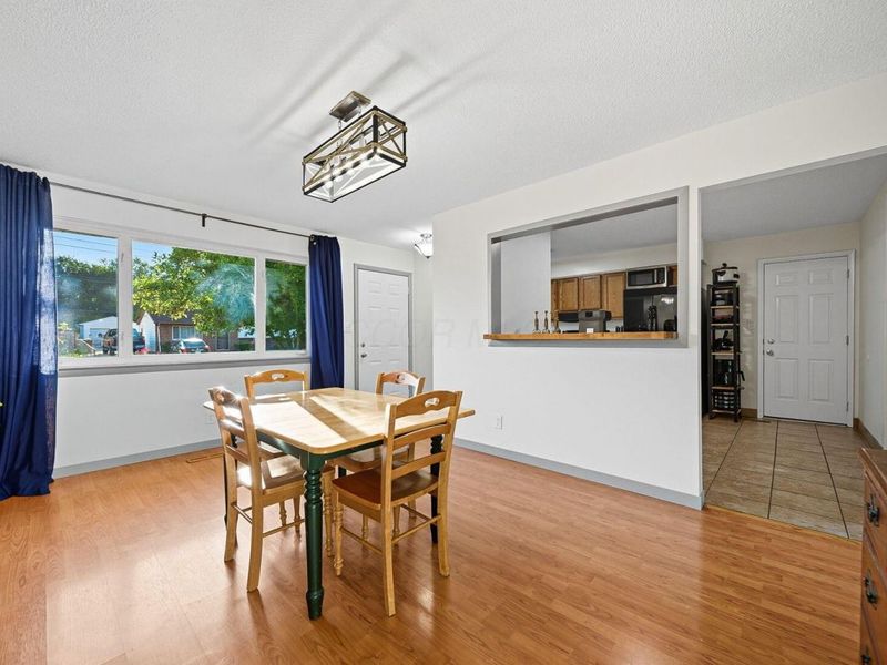 2627 Hubbell Road, Columbus, OH 43232 Photo 6