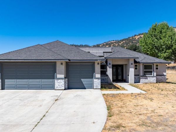 28551 Bear Valley Road, Tehachapi, CA 93561