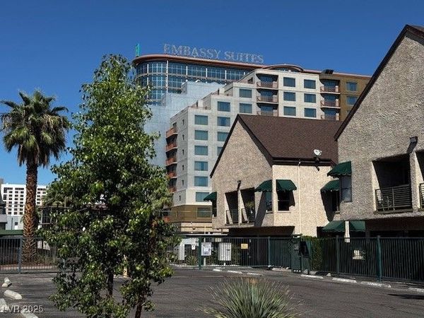 450 Elm Drive, Unit 205, Las Vegas, NV 89169