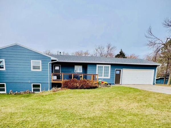 3105 7TH STREET SW, Watertown, SD 57201