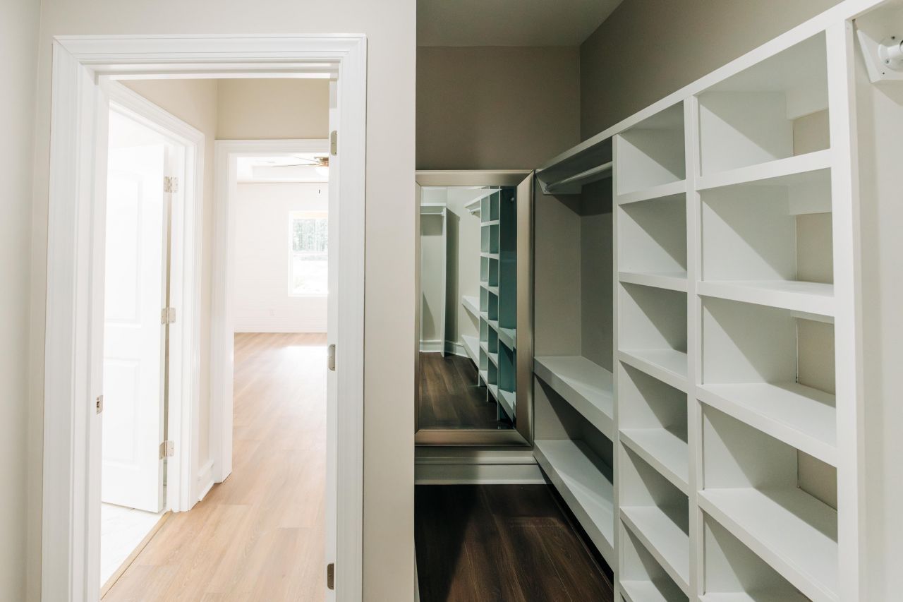 438 Locust Street Photo 22