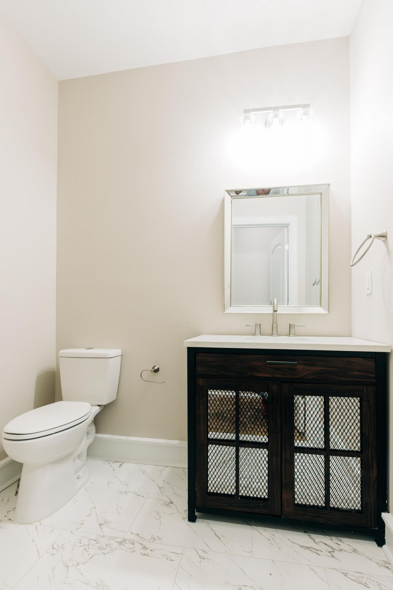 438 Locust Street Photo 24