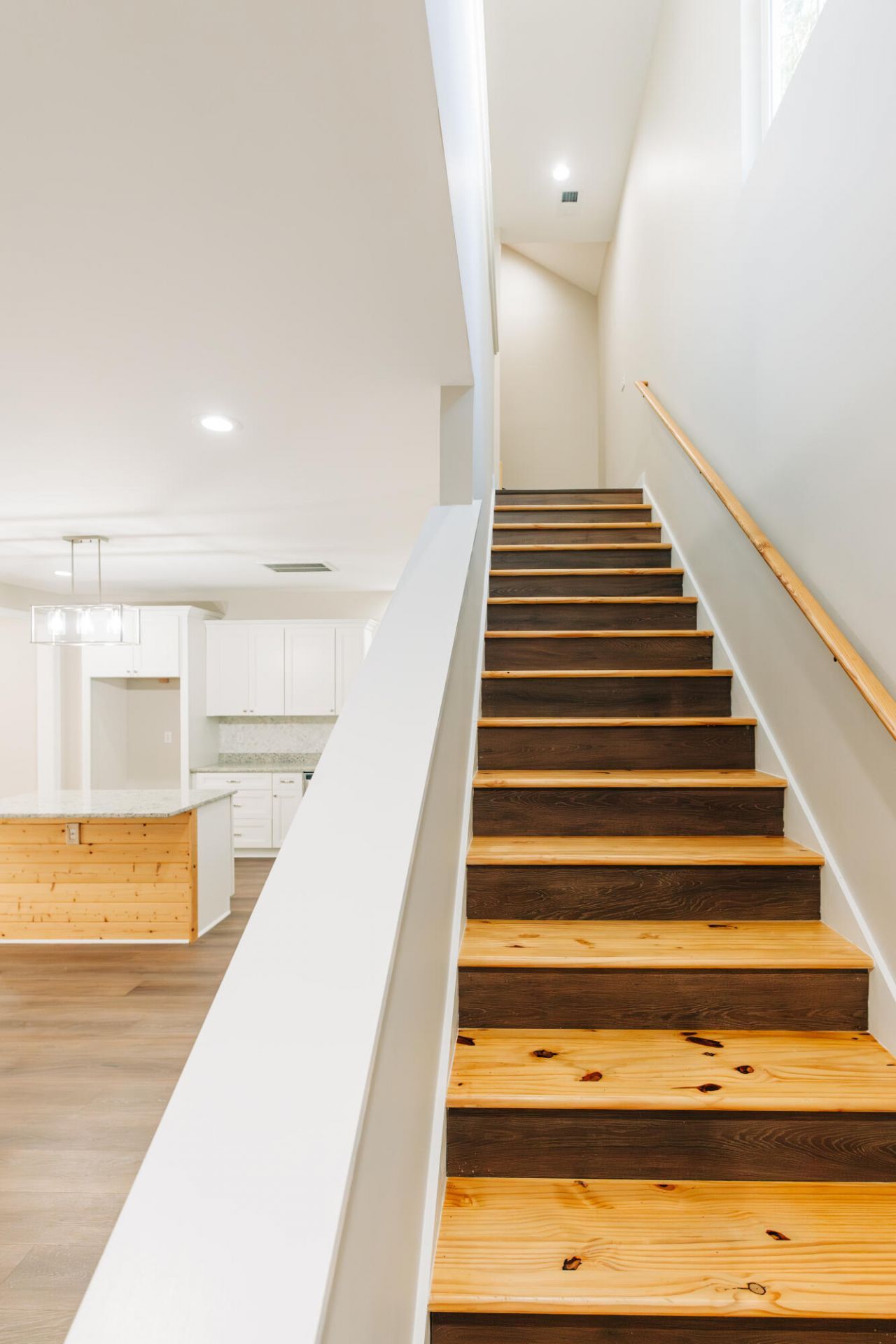 438 Locust Street Photo 27