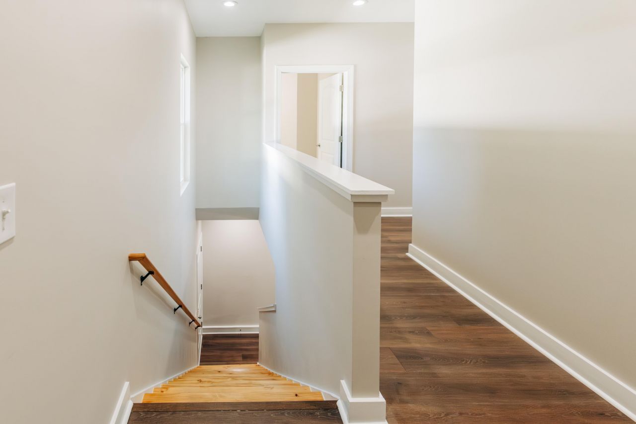 438 Locust Street Photo 30