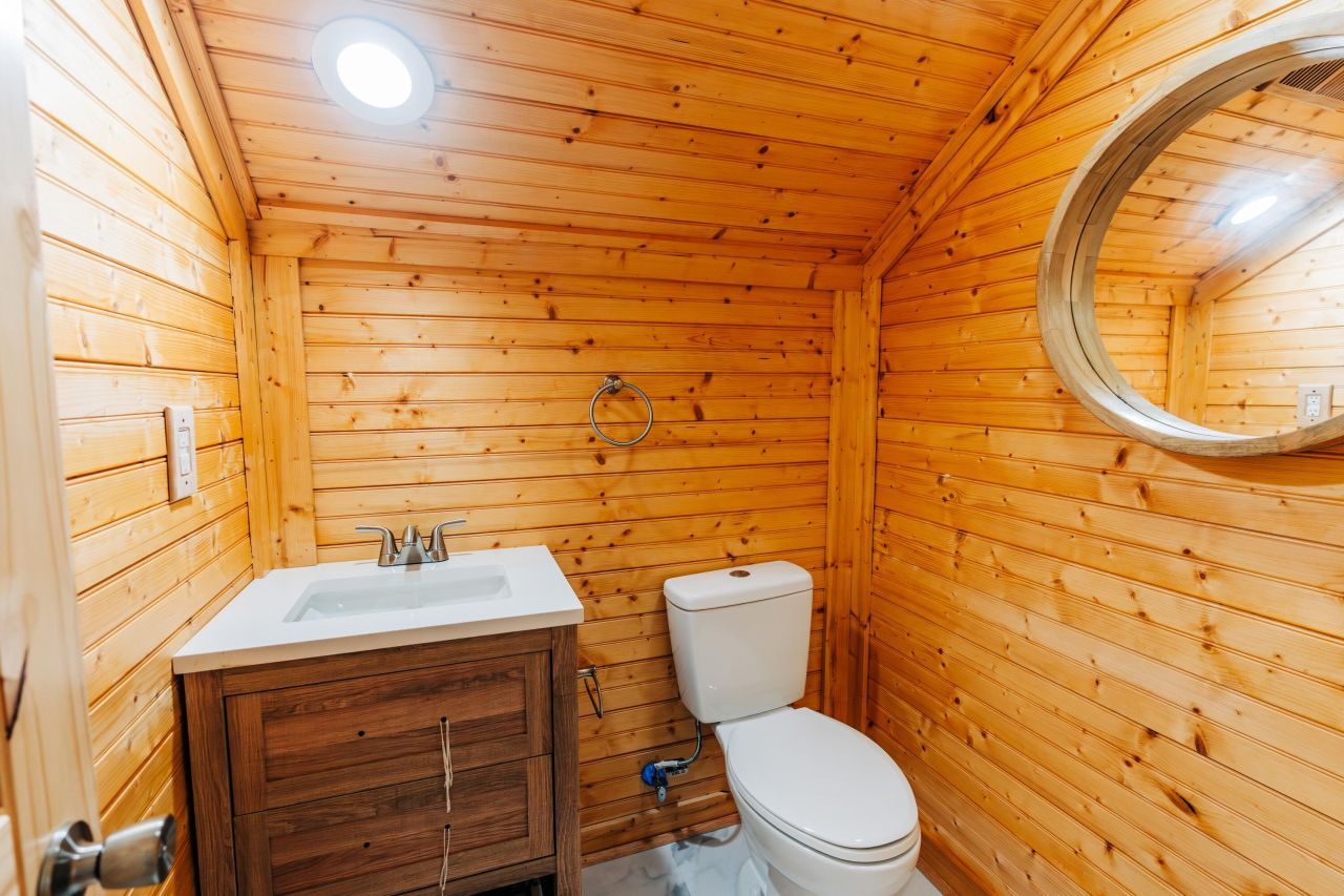 438 Locust Street Photo 44