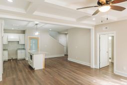 438 Locust Street photo 4