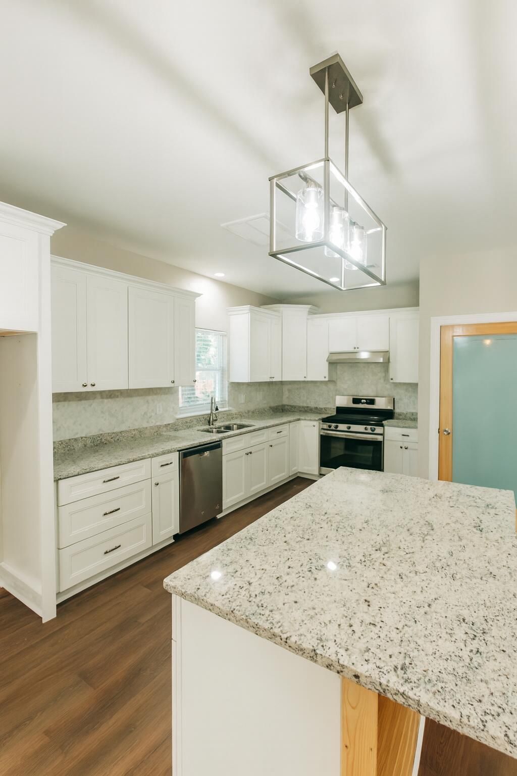 438 Locust Street Photo 7