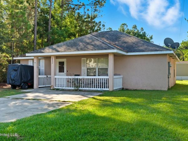 6097 E Quitman Street, Bay Saint Louis, MS 39520