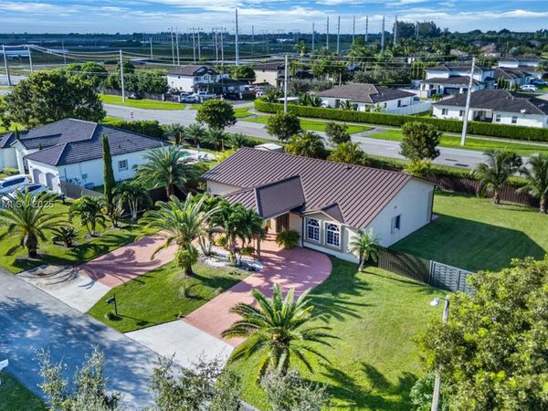 13261 SW 216th Ter, Miami, FL 33170