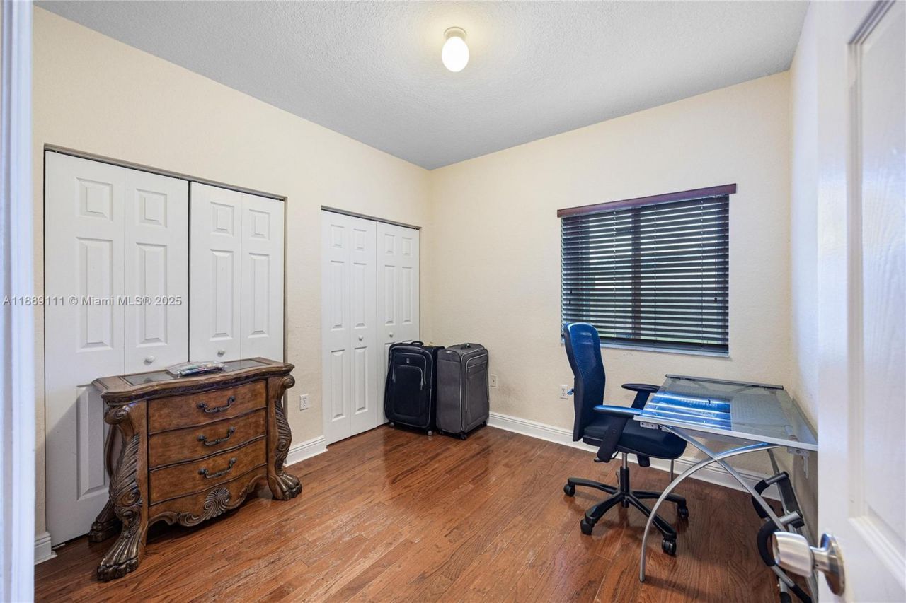 13261 SW 216th Ter, Miami, FL 33170 Photo