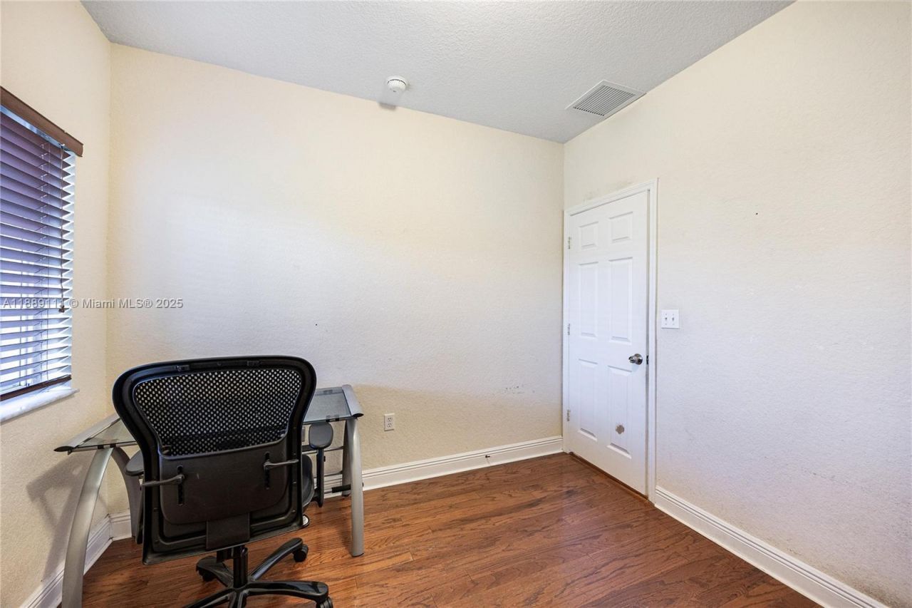 13261 SW 216th Ter, Miami, FL 33170 Photo