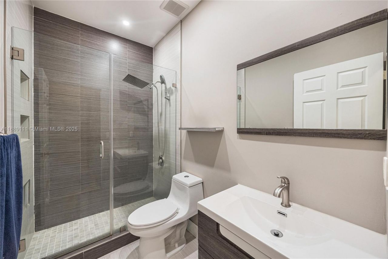 13261 SW 216th Ter, Miami, FL 33170 Photo