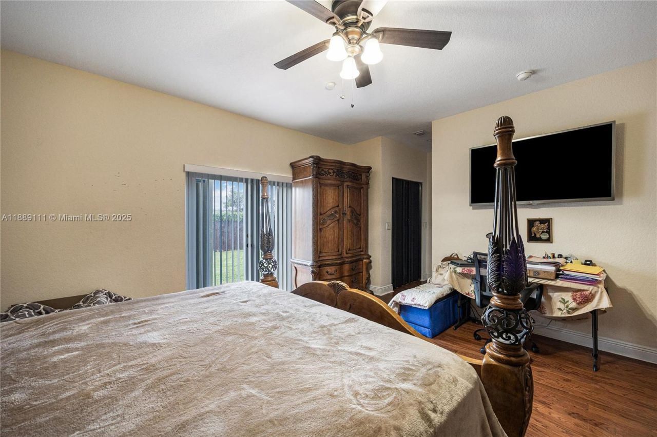 13261 SW 216th Ter, Miami, FL 33170 Photo