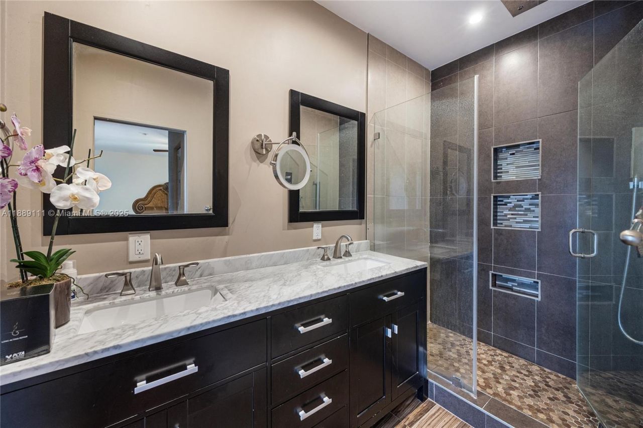 13261 SW 216th Ter, Miami, FL 33170 Photo