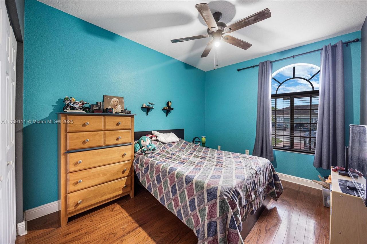 13261 SW 216th Ter, Miami, FL 33170 Photo