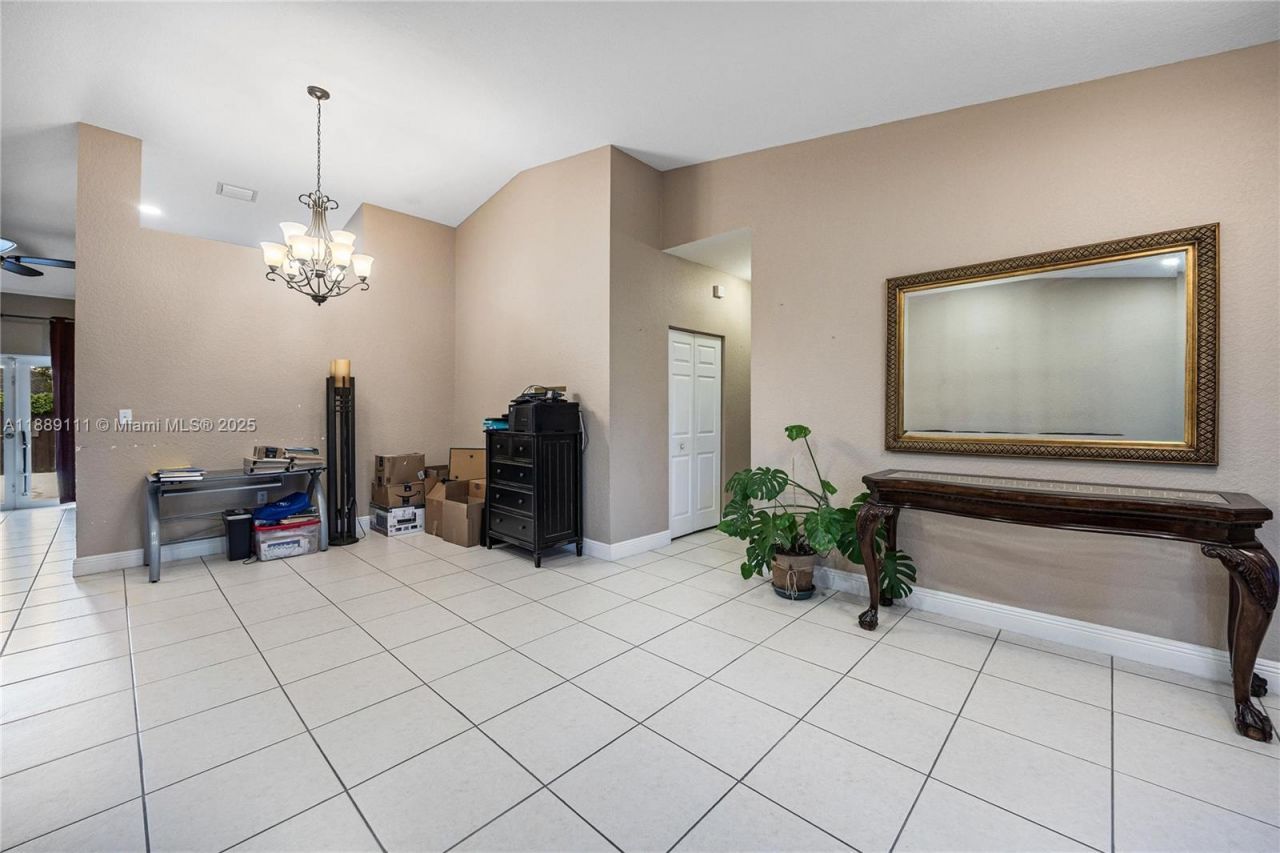 13261 SW 216th Ter, Miami, FL 33170 Photo