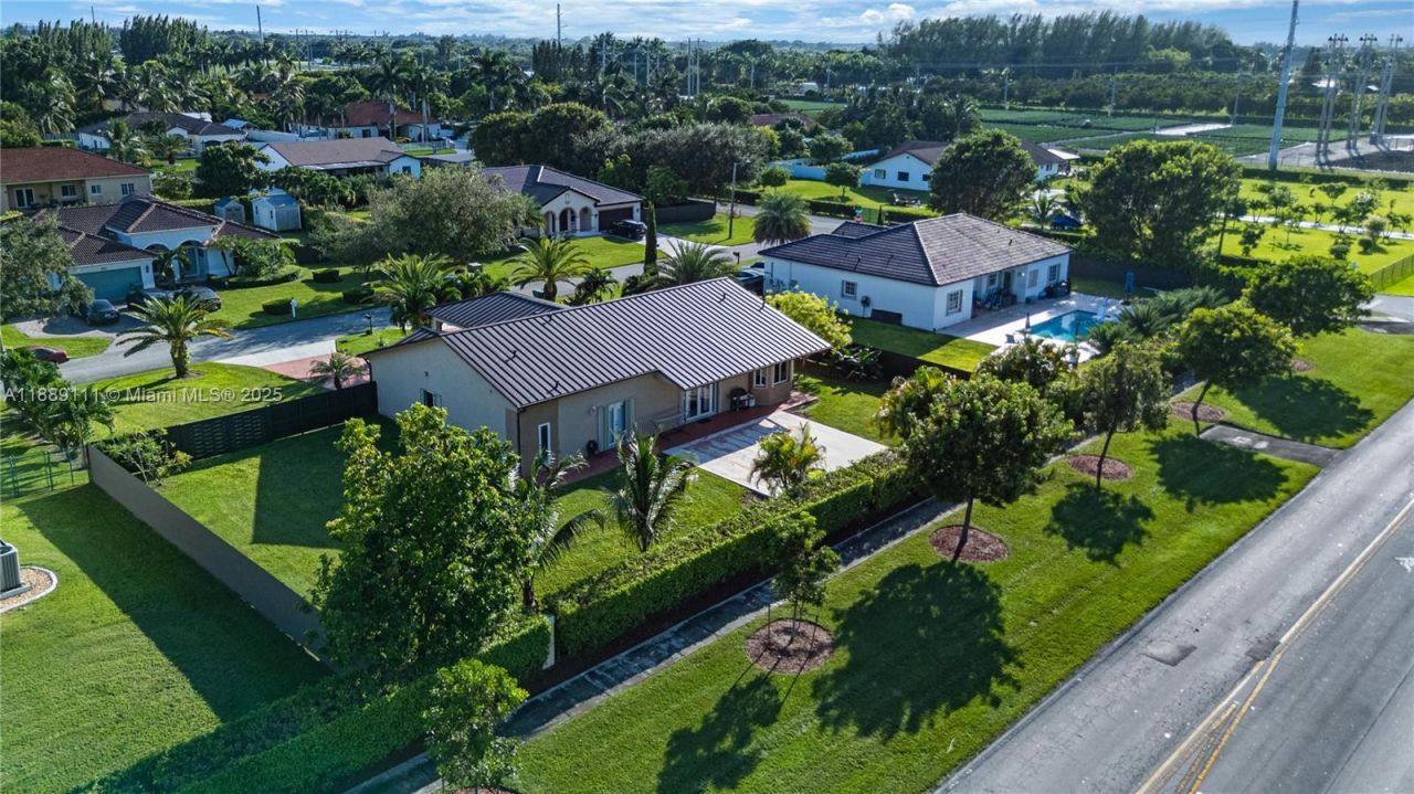 13261 SW 216th Ter, Miami, FL 33170 Photo