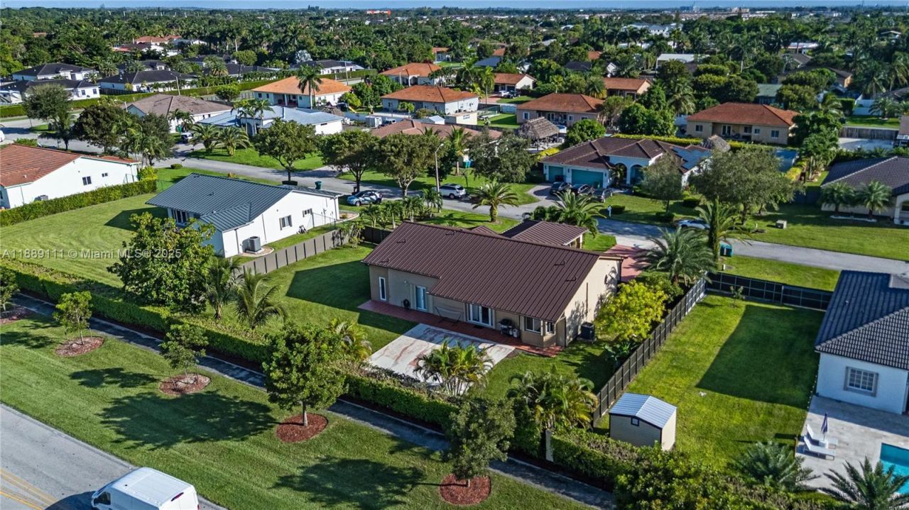 13261 SW 216th Ter, Miami, FL 33170 Photo