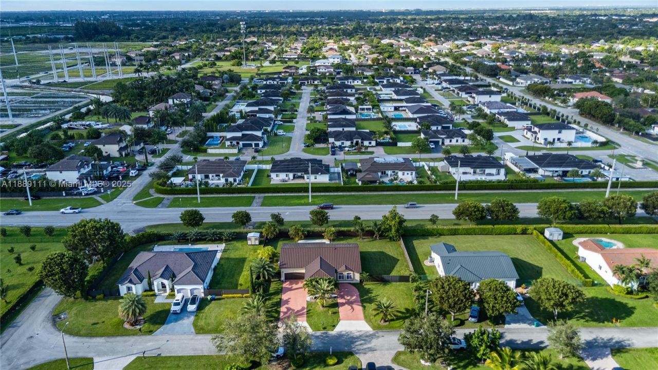 13261 SW 216th Ter, Miami, FL 33170 Photo