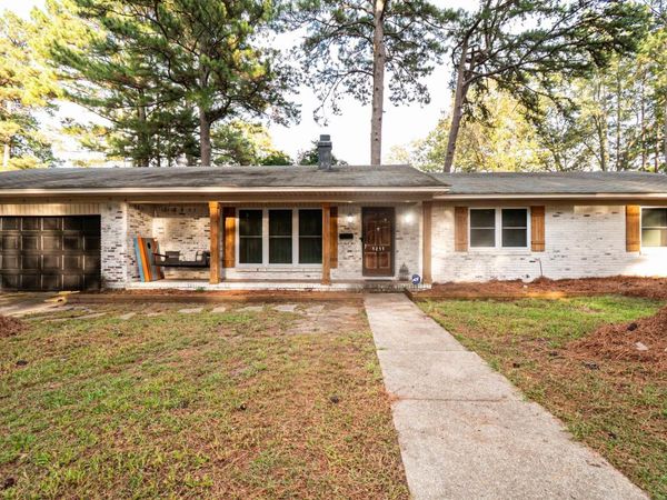 1211 Linwood Dr, El Dorado, AR 71730