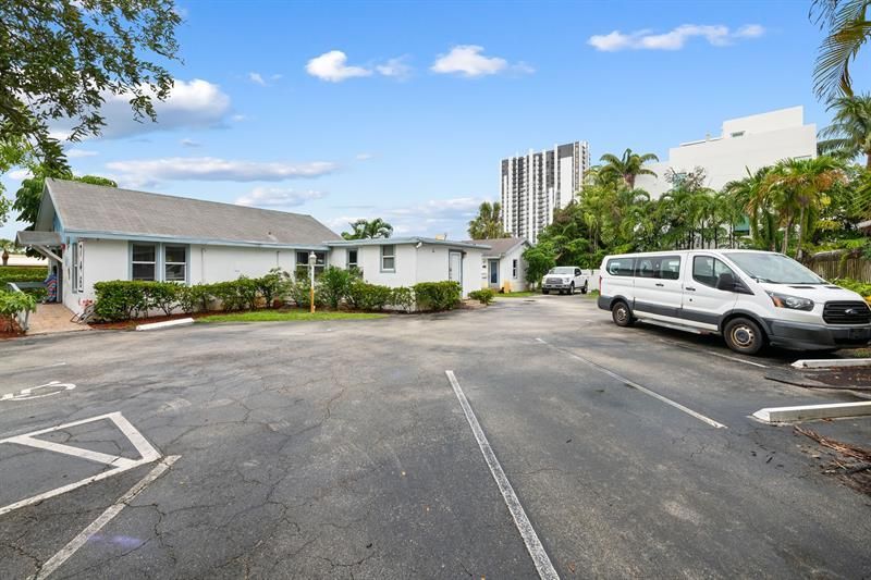 746 NE 3rd Ave & 8th Street, Fort Lauderdale, FL 33304 Photo