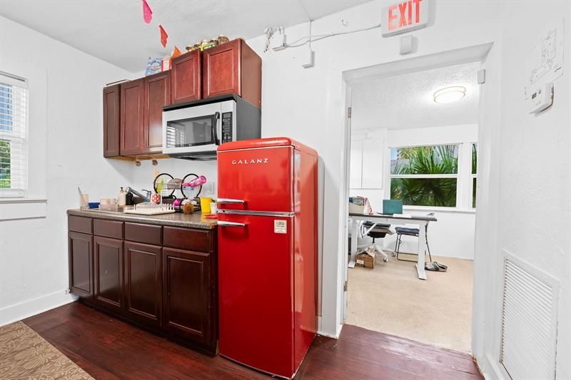 746 NE 3rd Ave & 8th Street, Fort Lauderdale, FL 33304 Photo