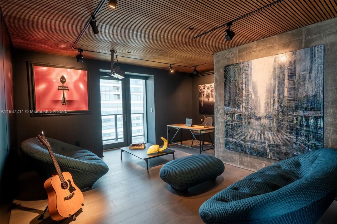 1451 Brickell Ave, Unit 3903, Miami, FL 33131 Photo