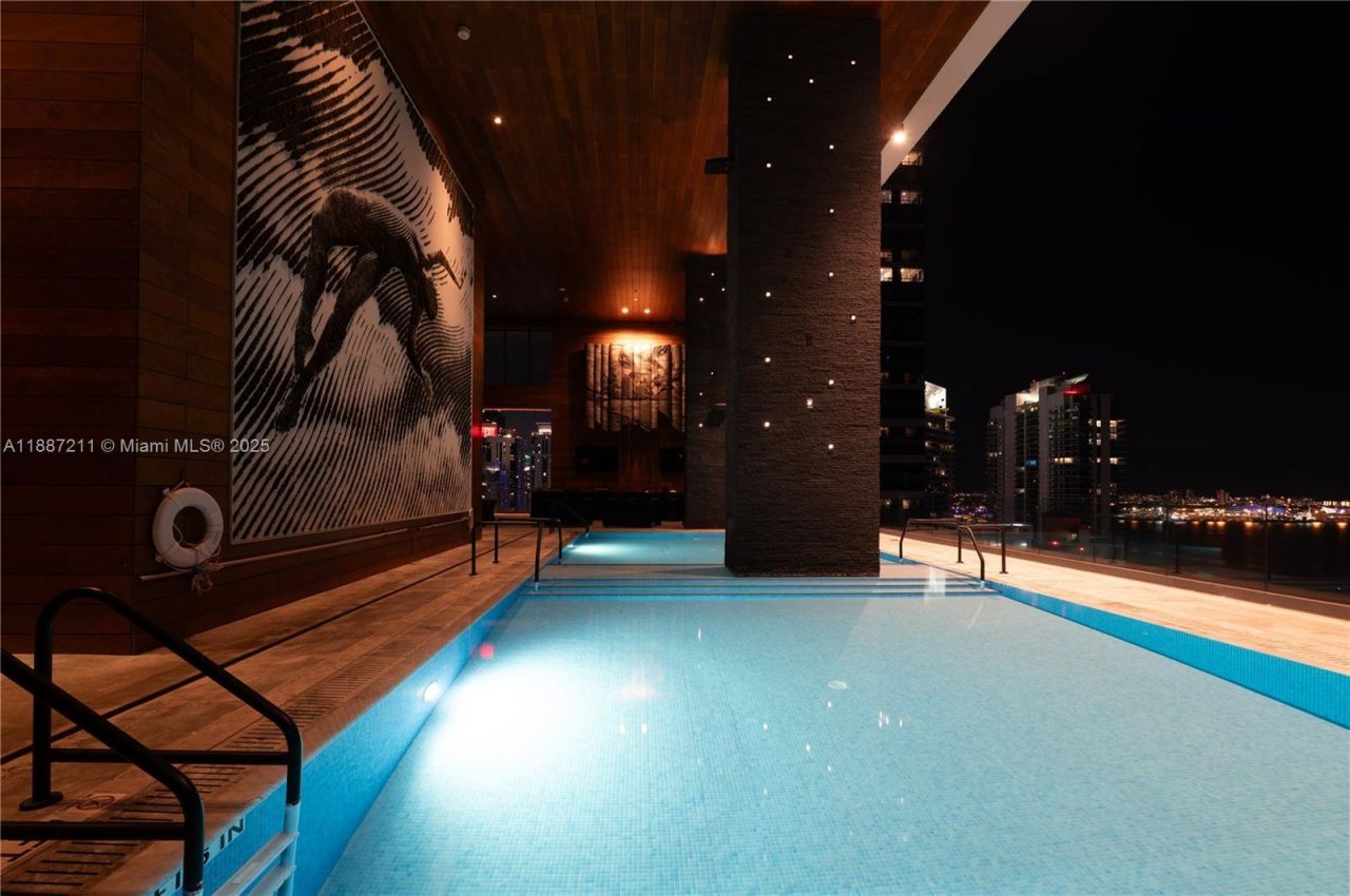 1451 Brickell Ave, Unit 3903, Miami, FL 33131 Photo