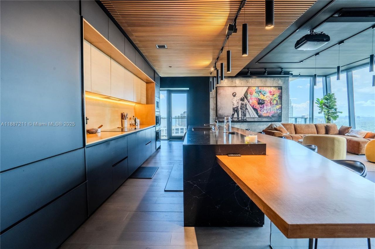 1451 Brickell Ave, Unit 3903, Miami, FL 33131 Photo