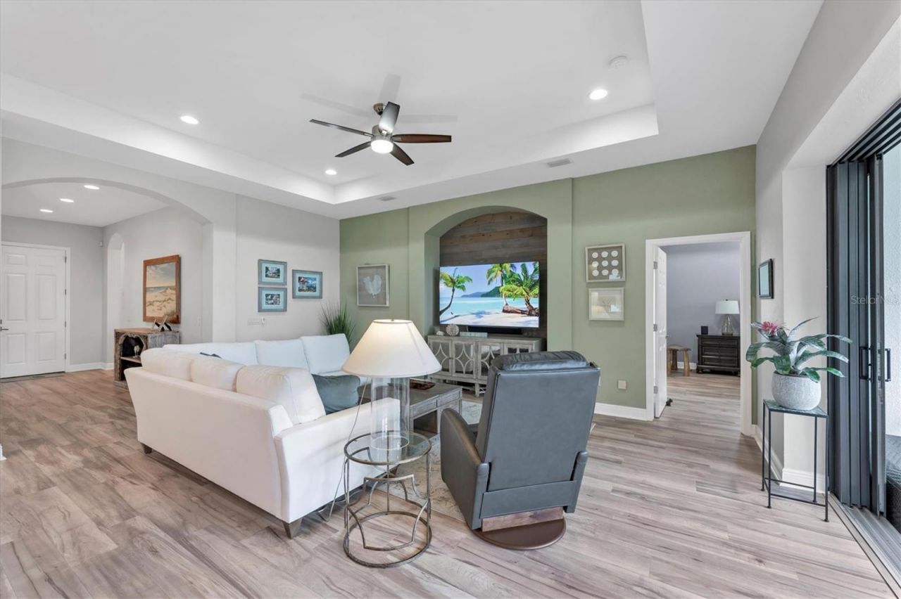 5819 Title Row Drive, Bradenton, FL 34210 Photo