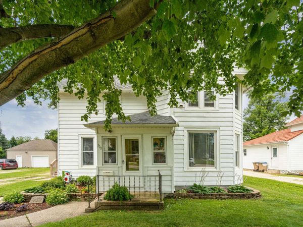708 N Franklin Street, Manchester, IA 52057