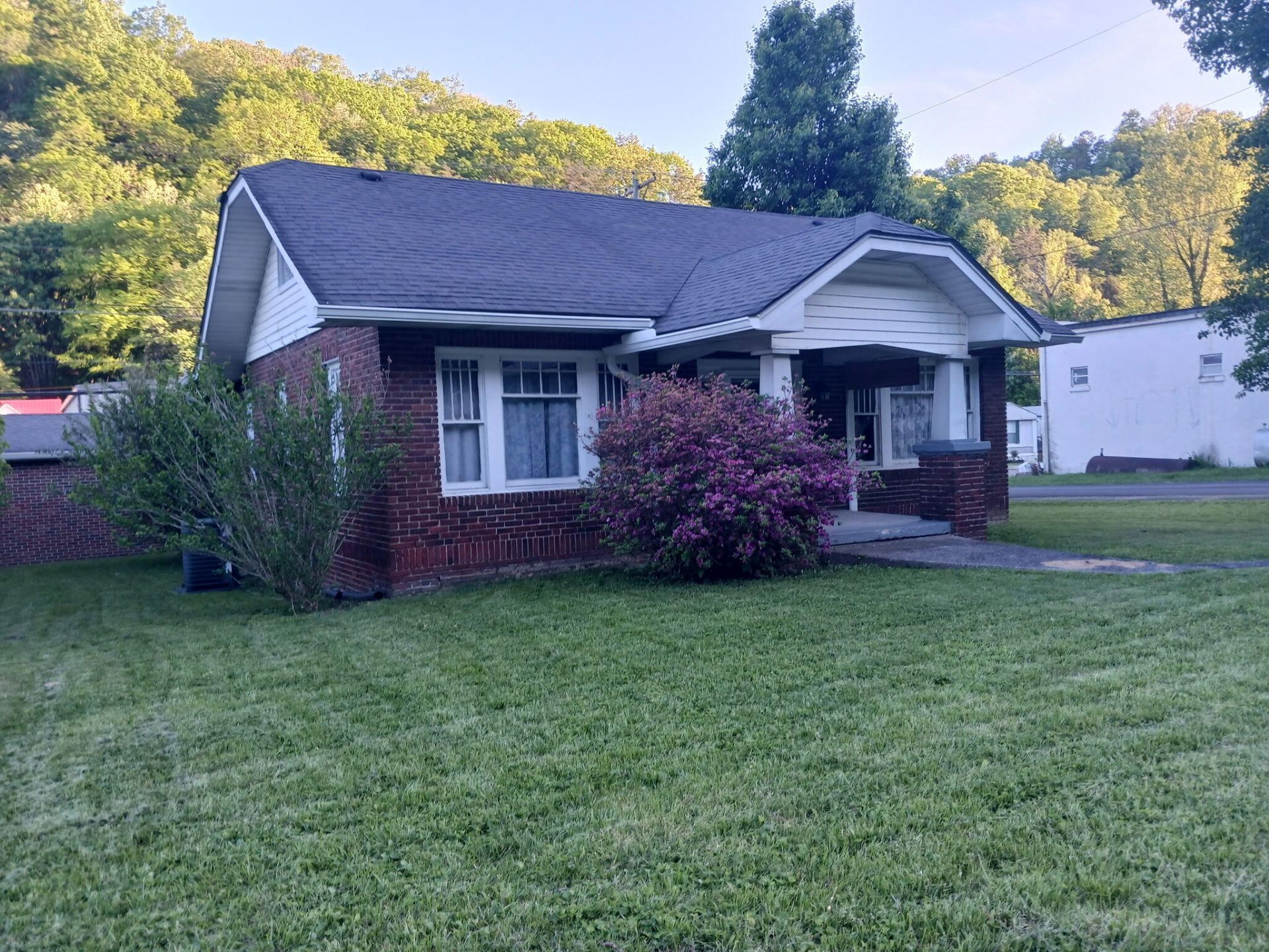 902 Oak Street, Cumberland, KY 40823