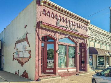 63 5TH Street, WOODBINE, IA 51579