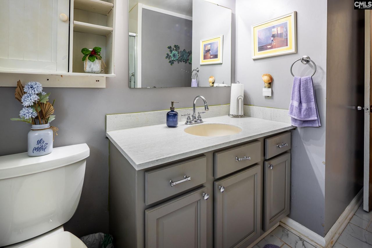 4633 Faulkland Road Photo 10