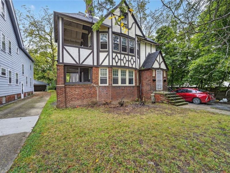 1558 Ivydale Road, Cleveland, OH 44118 Photo 2