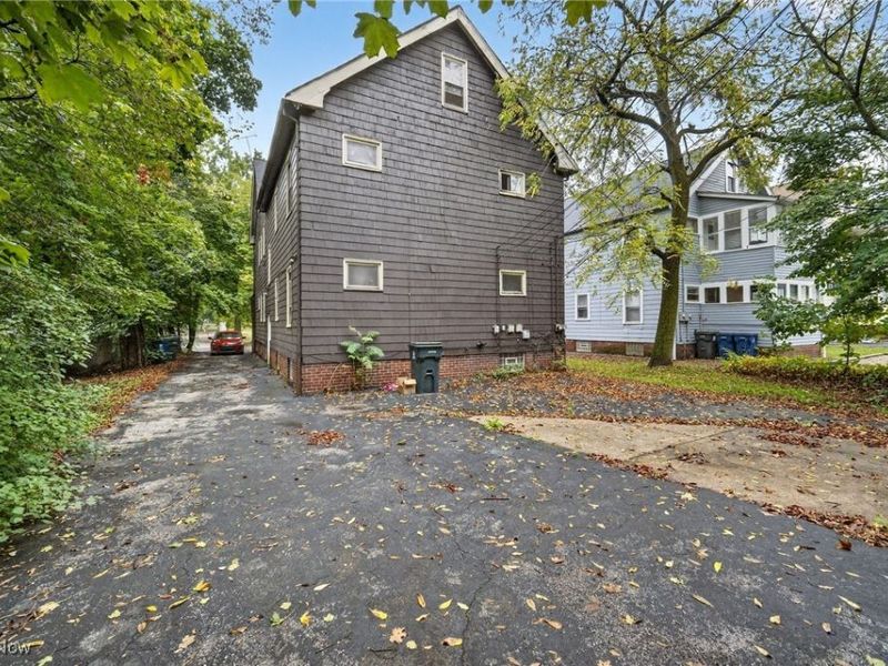 1558 Ivydale Road, Cleveland, OH 44118 Photo 4