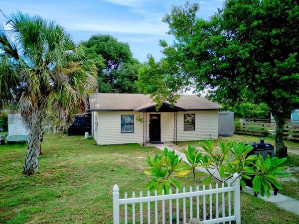 131 WIGGINS AVENUE, AVON PARK, FL 33825